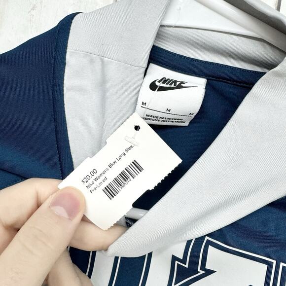 Nike Sweater Women Sz M Long Sleeve Cropped Graphic T Shirt Logo Blue Mock Neck - Picture 3 of 4